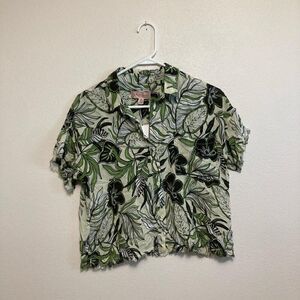 Philosophy Green and Black Floral Button Down Shirt